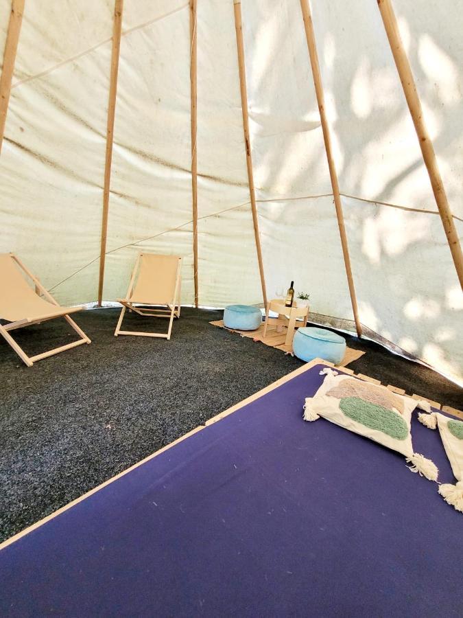 Chateau Moravany - Apartmany, Teepee A Wellness Ronov Nad Doubravou Luaran gambar
